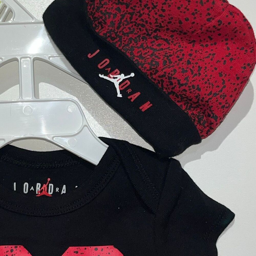 Jordan Baby Black Red Number 23 Jumpman logo Bodysuit Beanie Set Size 6 Months - Picture 3 of 5